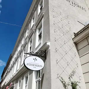 Maison d'hôtes Hotel-pension Fuenfhaus